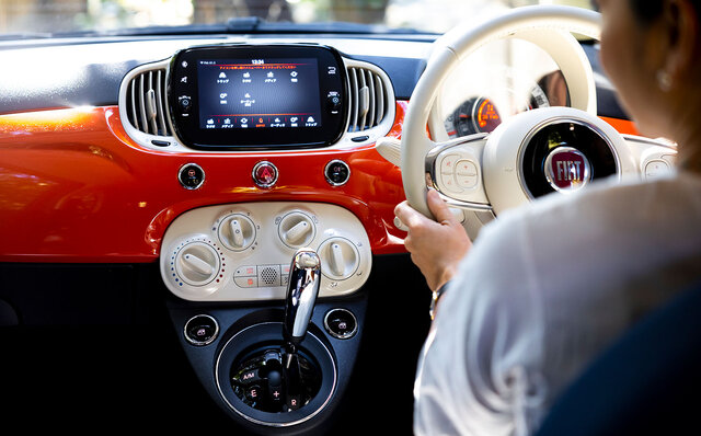 フィアット 500──時代を切り拓くクリエイターが選ぶ、イタリアの小さな名車＜岡崎裕子＞編｜Fiat