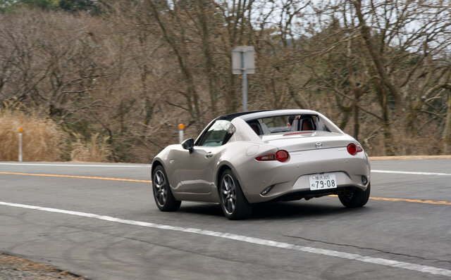 改良型マツダ ロードスターに試乗──KPCによる最高の走りを体感｜MAZDA 
