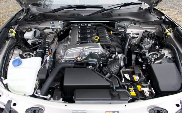 改良型マツダ ロードスターに試乗──KPCによる最高の走りを体感｜MAZDA 