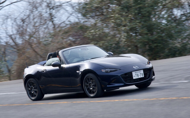 改良型マツダ ロードスターに試乗──KPCによる最高の走りを体感｜MAZDA 