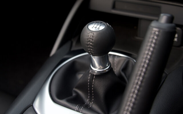 改良型マツダ ロードスターに試乗──KPCによる最高の走りを体感｜MAZDA 