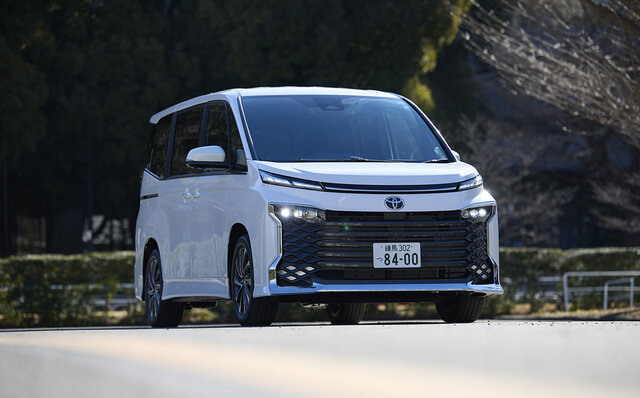 新型トヨタ ヴォクシーに試乗──走りと快適性が大幅に進化|TOYOTA 新型トヨタ ヴォクシーに試乗──走りと快適性が大幅に進化|TOYOTA