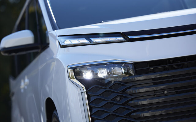 新型トヨタ ヴォクシーに試乗──走りと快適性が大幅に進化｜TOYOTA