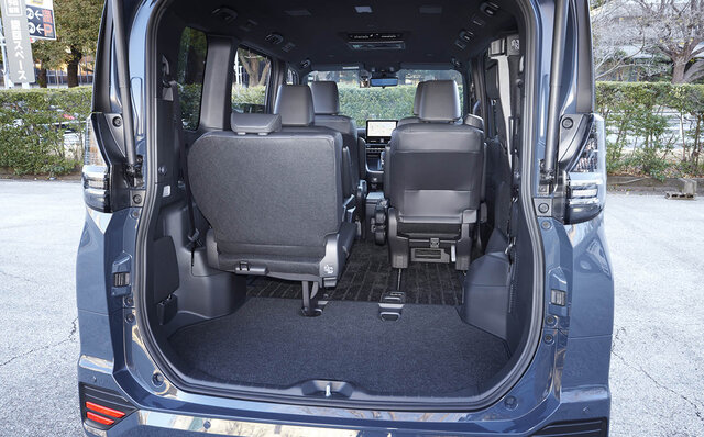 新型トヨタ ヴォクシーに試乗──走りと快適性が大幅に進化｜TOYOTA