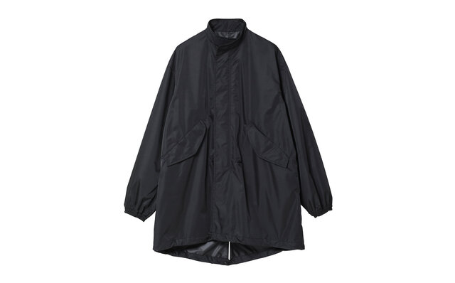 「BLACK BEAUTY LIGHT」のバッグと同じ生地を使用。シワになりにくいコートとハット｜RAMIDUS