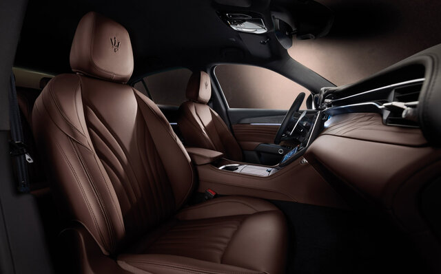 レヴァンテの弟分が登場──マセラティ、新型SUV「グレカーレ」を発表｜Maserati