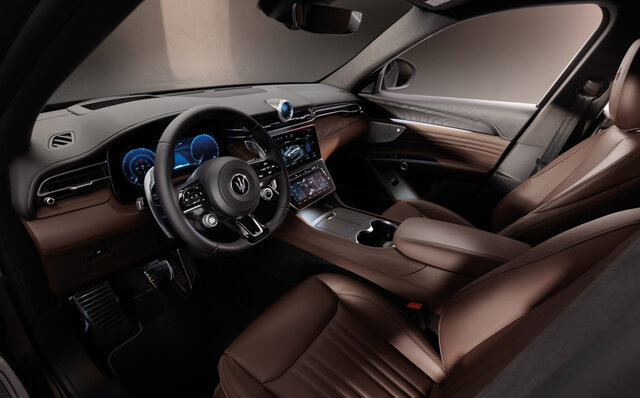 レヴァンテの弟分が登場──マセラティ、新型SUV「グレカーレ」を発表｜Maserati