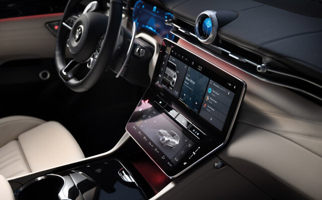 レヴァンテの弟分が登場──マセラティ、新型SUV「グレカーレ」を発表｜Maserati