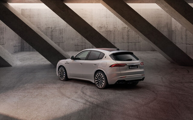 レヴァンテの弟分が登場──マセラティ、新型SUV「グレカーレ」を発表｜Maserati