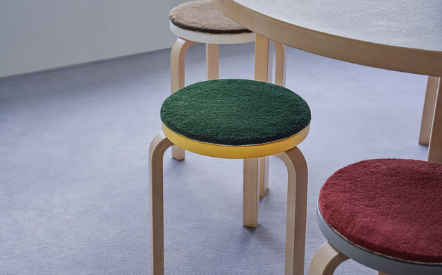 カーペットの製造過程における残糸を有効活用。ウール100%のチェアパッド|HOTTA CARPET カーペットの製造過程における残糸を有効活用。ウール100%のチェアパッド|HOTTA CARPET