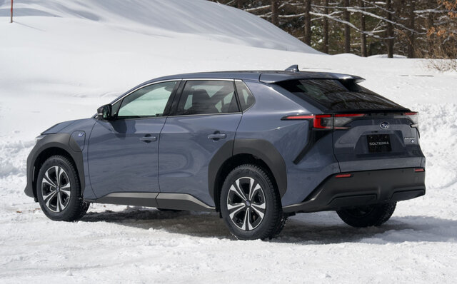 雪道での走破性に感嘆──スバル「ソルテラ」プロトタイプを雪上試乗|SUBARU 雪道での走破性に感嘆──スバル「ソルテラ」プロトタイプを雪上試乗|SUBARU