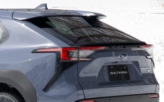 雪道での走破性に感嘆──スバル「ソルテラ」プロトタイプを雪上試乗|SUBARU 雪道での走破性に感嘆──スバル「ソルテラ」プロトタイプを雪上試乗|SUBARU