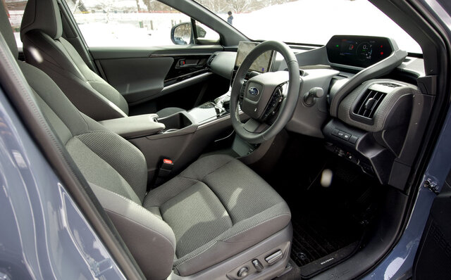 雪道での走破性に感嘆──スバル「ソルテラ」プロトタイプを雪上試乗|SUBARU 雪道での走破性に感嘆──スバル「ソルテラ」プロトタイプを雪上試乗|SUBARU