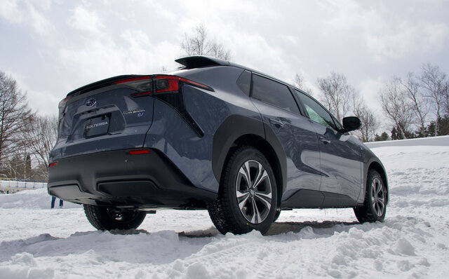 雪道での走破性に感嘆──スバル「ソルテラ」プロトタイプを雪上試乗|SUBARU 雪道での走破性に感嘆──スバル「ソルテラ」プロトタイプを雪上試乗|SUBARU