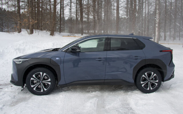 雪道での走破性に感嘆──スバル「ソルテラ」プロトタイプを雪上試乗|SUBARU 雪道での走破性に感嘆──スバル「ソルテラ」プロトタイプを雪上試乗|SUBARU