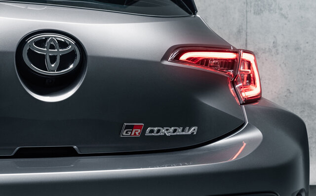 モリゾウこと豊田章男社長の強い思いが結実──1.6リッター3気筒304psのGRカローラ世界初披露｜TOYOTA