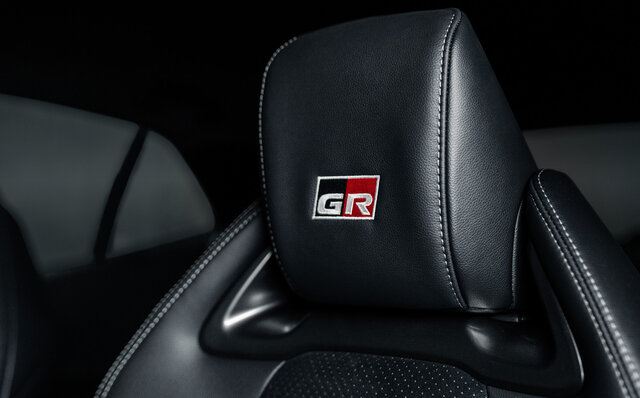 モリゾウこと豊田章男社長の強い思いが結実──1.6リッター3気筒304psのGRカローラ世界初披露｜TOYOTA