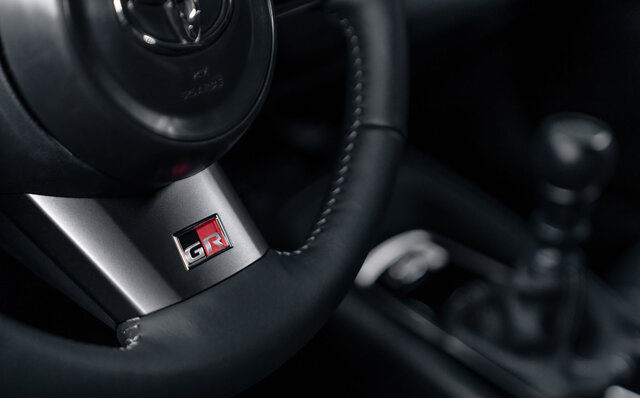 モリゾウこと豊田章男社長の強い思いが結実──1.6リッター3気筒304psのGRカローラ世界初披露｜TOYOTA