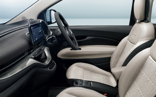 BEVになってもチンクエチェントの遊び心は健在──アイコニックなデザインを受け継いだフィアット初のBEV「500e」が誕生｜FIAT