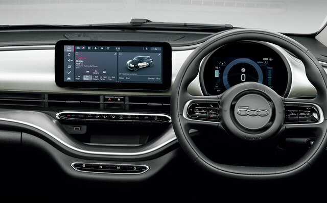 BEVになってもチンクエチェントの遊び心は健在──アイコニックなデザインを受け継いだフィアット初のBEV「500e」が誕生｜FIAT