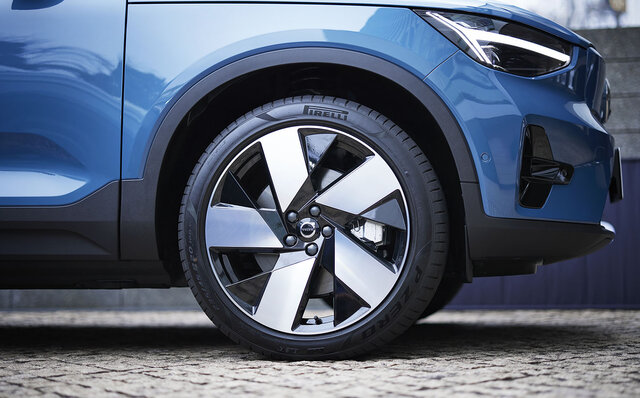 合計出力300kW、0-100km/h加速4.7秒の走りや如何に?──ボルボのBEV「C40」に試乗|VOLVO 合計出力300kW、0-100km/h加速4.7秒の走りや如何に?──ボルボのBEV「C40」に試乗|VOLVO