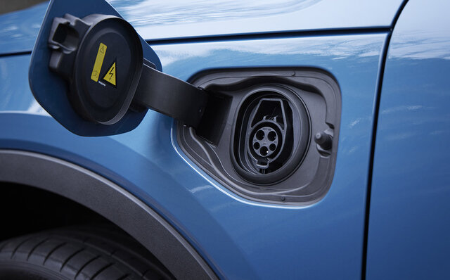 合計出力300kW、0-100km/h加速4.7秒の走りや如何に?──ボルボのBEV「C40」に試乗|VOLVO 合計出力300kW、0-100km/h加速4.7秒の走りや如何に?──ボルボのBEV「C40」に試乗|VOLVO