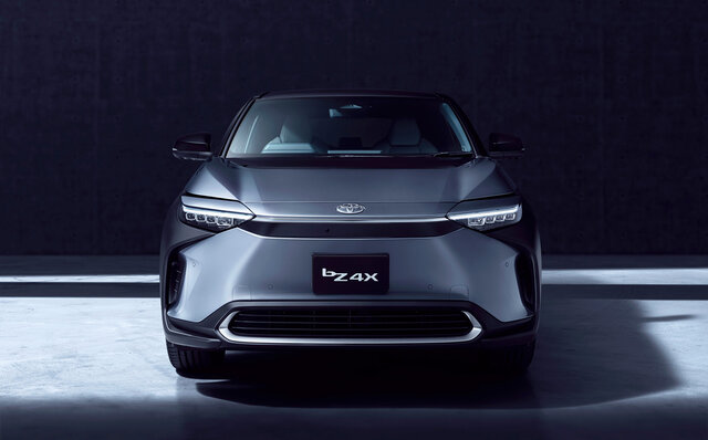 安心して長く使えるBEVを追求──トヨタ初の本格BEV「bZ4X」、5月12日からリースのみで販売開始|TOYOTA 安心して長く使えるBEVを追求──トヨタ初の本格BEV「bZ4X」、5月12日からリースのみで販売開始|TOYOTA