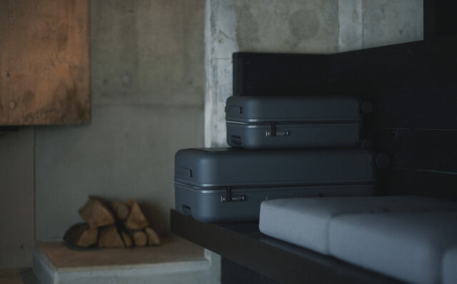 新たなトラベルアイテムブランドが誕生。地球の景色になじむ、鞄のようなスーツケース｜ moln