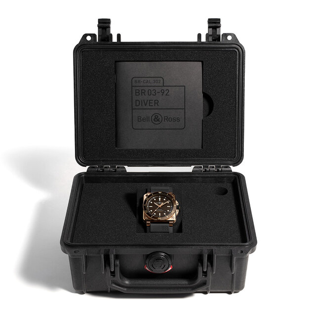 大人気ブロンズ製ダイバーズに、穏やかなブラウンダイアルモデルが誕生｜Bell & Ross