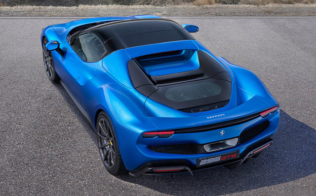 フェラーリ、830hpのハイブリッドオープン「296GTS」を発表｜Ferrari