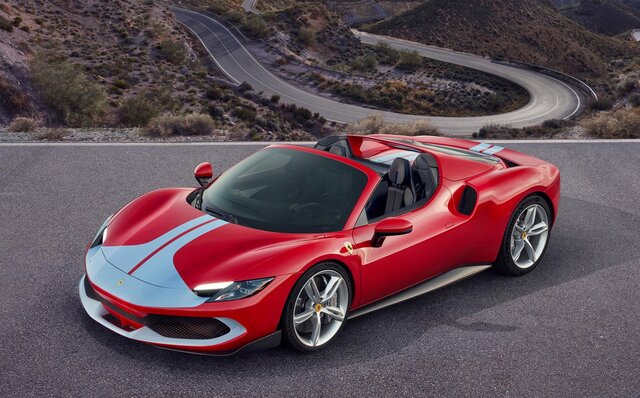 フェラーリ、830hpのハイブリッドオープン「296GTS」を発表｜Ferrari