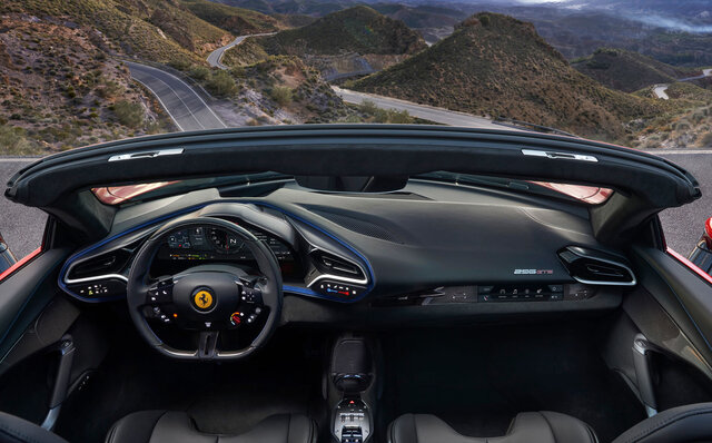 フェラーリ、830hpのハイブリッドオープン「296GTS」を発表｜Ferrari