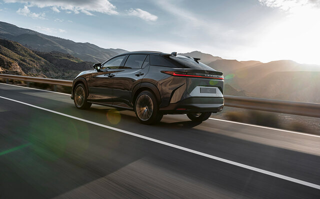 レクサス初となるバッテリーEV専用モデル「RZ」がワールドプレミア|LEXUS レクサス初となるバッテリーEV専用モデル「RZ」がワールドプレミア|LEXUS