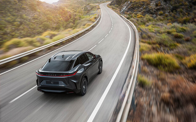 レクサス初となるバッテリーEV専用モデル「RZ」がワールドプレミア|LEXUS レクサス初となるバッテリーEV専用モデル「RZ」がワールドプレミア|LEXUS