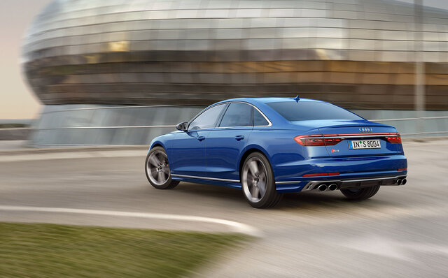 大幅なアップデートを果たしたアウディA8が登場｜Audi