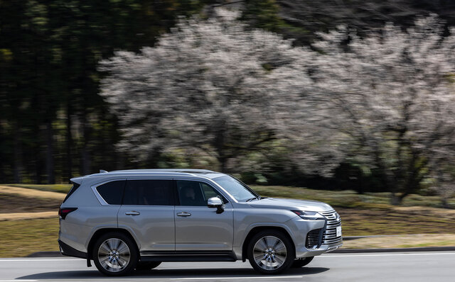 劇的に進化した新型レクサスLX、その乗り味をリポート|LEXUS 劇的に進化した新型レクサスLX、その乗り味をリポート|LEXUS