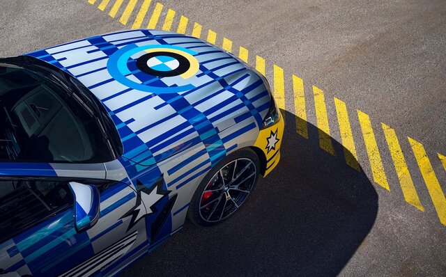 ジェフ・クーンズが手掛ける、世界99台限定のアートカーとは?|BMW ジェフ・クーンズが手掛ける、世界99台限定のアートカーとは?|BMW