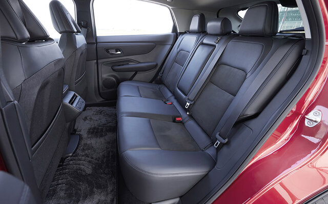 日産渾身のBEV「アリア」についに試乗、その走りをリポート｜NISSAN