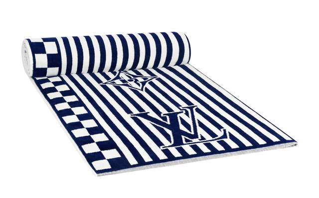 涼し気な配色で爽やかな印象のアイテムがラインアップ。初夏のアクティブな気分を先取りしたメンズの新作アクセサリーが登場｜LOUIS VUITTON