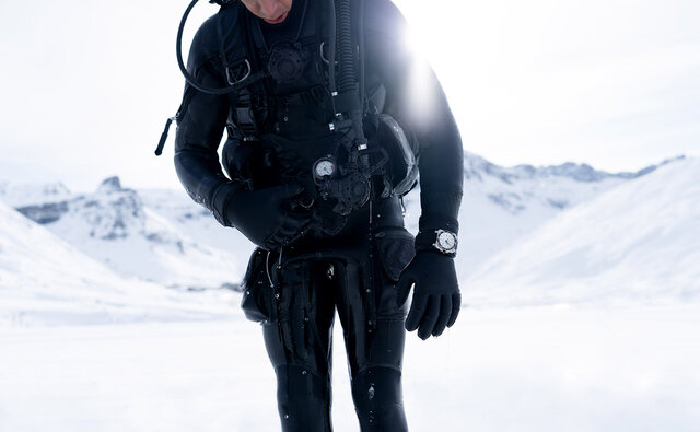 ピュアな印象を放つ白ダイバーズ。新作「BR 03-92 ダイバー ホワイト」｜Bell & Ross