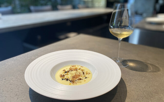 群馬・前橋のARTデスティネーション「白井屋ホテル」が、極上の睡眠体験を提案｜TRAVEL