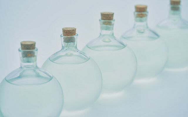 酒蔵の秘宝“長期熟成酒”を芸術作品として展示・販売するオンラインギャラリー「北村酒展」がオープン｜EAT