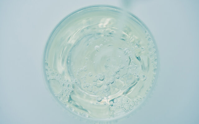 酒蔵の秘宝“長期熟成酒”を芸術作品として展示・販売するオンラインギャラリー「北村酒展」がオープン｜EAT