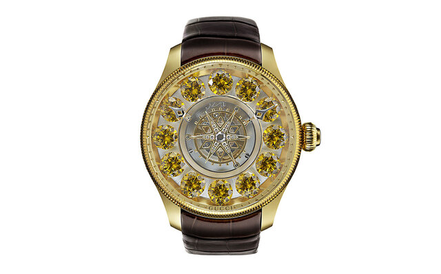メリーゴーラウンドのように、ジェムストーンが衛星回転。しかも独自開発のトゥールビヨンを搭載｜GUCCI
