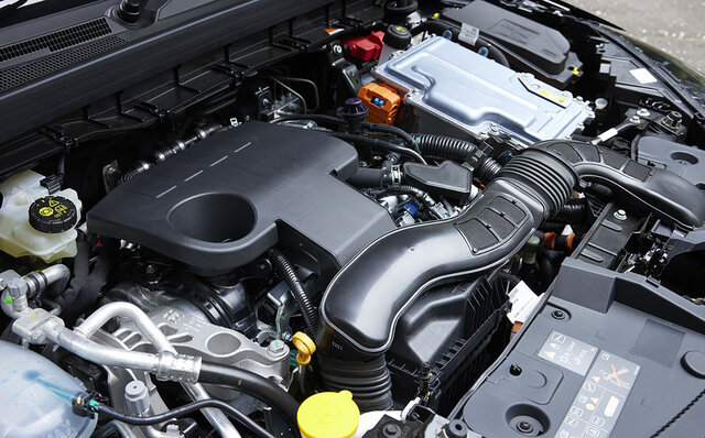 ルノー アルカナに試乗──F1マシン由来のハイブリッドシステムを搭載したクーペSUVの走りとは？｜Renault