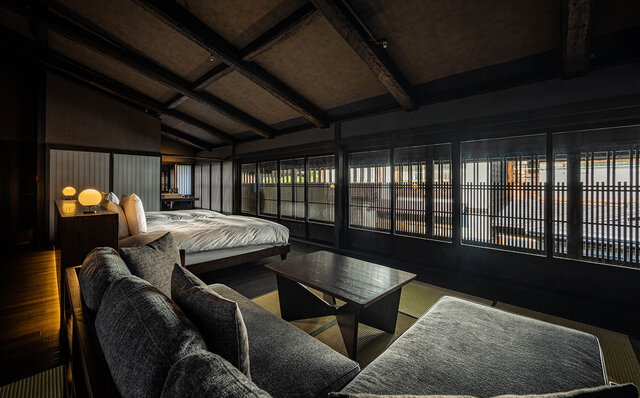 日本酒LOVER必見! 復活酒蔵併設の個性派宿で一夜を過ごす、唯一無二の体験「BYAKU Narai」|TRAVEL 日本酒LOVER必見! 復活酒蔵併設の個性派宿で一夜を過ごす、唯一無二の体験「BYAKU Narai」|TRAVEL