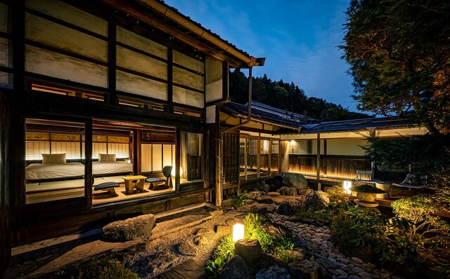 日本酒LOVER必見! 復活酒蔵併設の個性派宿で一夜を過ごす、唯一無二の体験「BYAKU Narai」|TRAVEL 日本酒LOVER必見! 復活酒蔵併設の個性派宿で一夜を過ごす、唯一無二の体験「BYAKU Narai」|TRAVEL