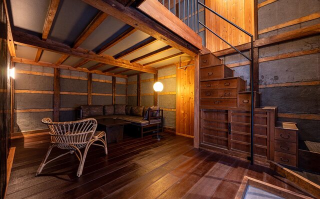 日本酒LOVER必見! 復活酒蔵併設の個性派宿で一夜を過ごす、唯一無二の体験「BYAKU Narai」|TRAVEL 日本酒LOVER必見! 復活酒蔵併設の個性派宿で一夜を過ごす、唯一無二の体験「BYAKU Narai」|TRAVEL