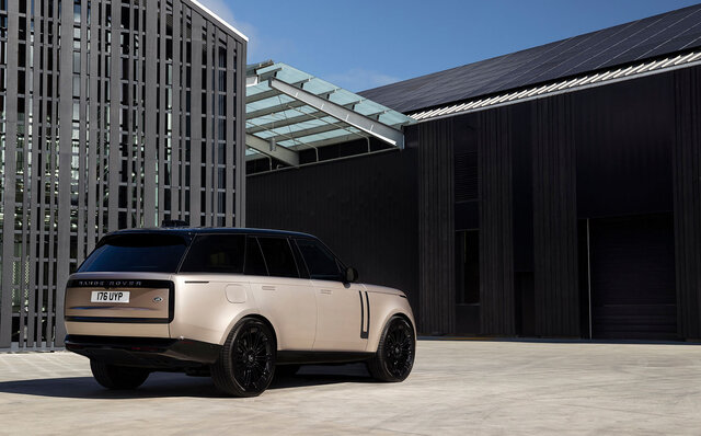 新型レンジローバーに試乗──まさに世界一ぜいたくなSUVといえる出来映え｜Land Rover