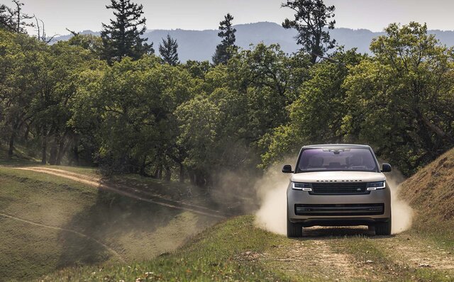 新型レンジローバーに試乗──まさに世界一ぜいたくなSUVといえる出来映え｜Land Rover